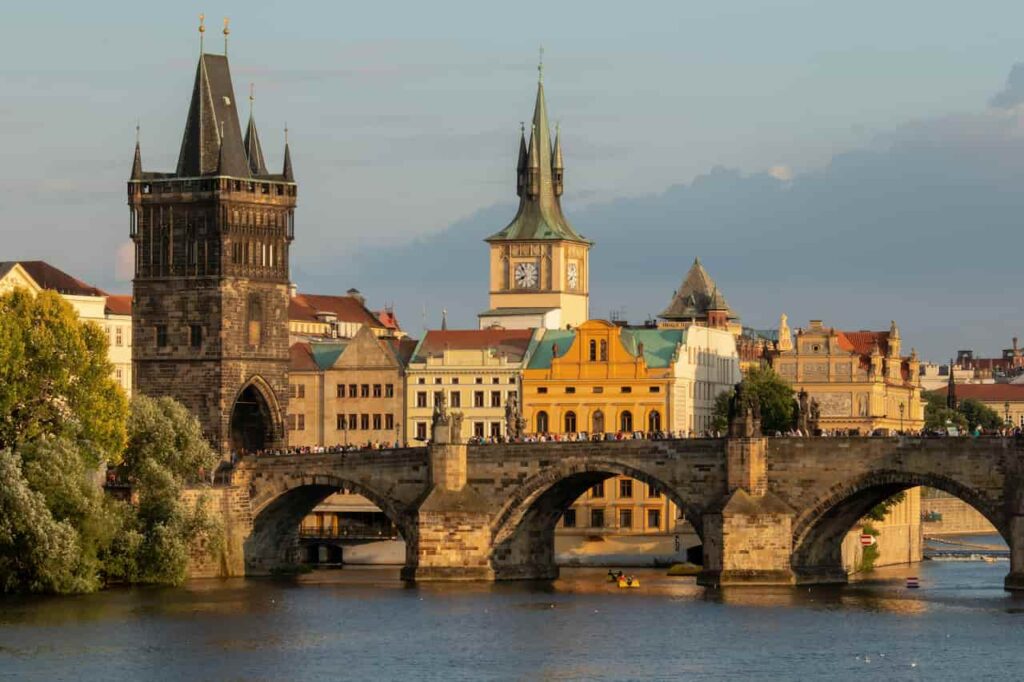 carlo bridge prague